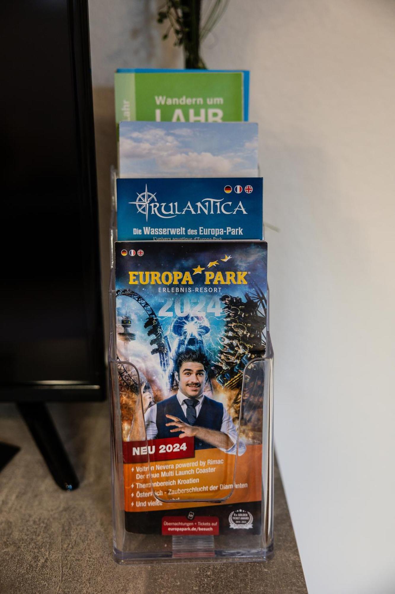 Fe Wo Europa Park - Strassburg - Colmar - Wallbox Schwanau Exteriör bild